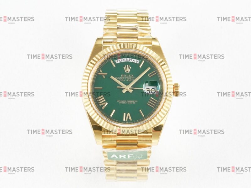 Rolex Day-Date - 40 mm - רוז גולד לוח ירוק רומי גימור קצה